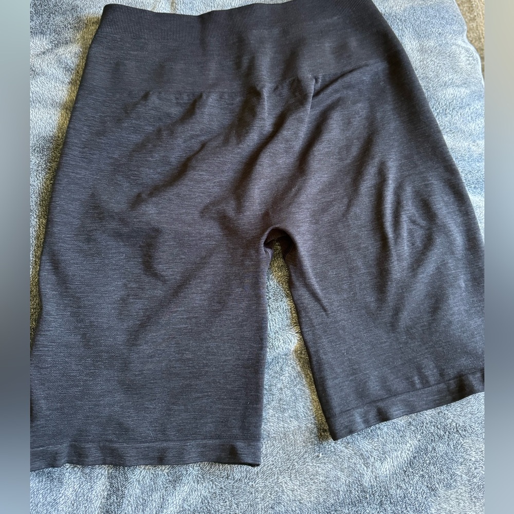 Alphalete amplify shorts size L